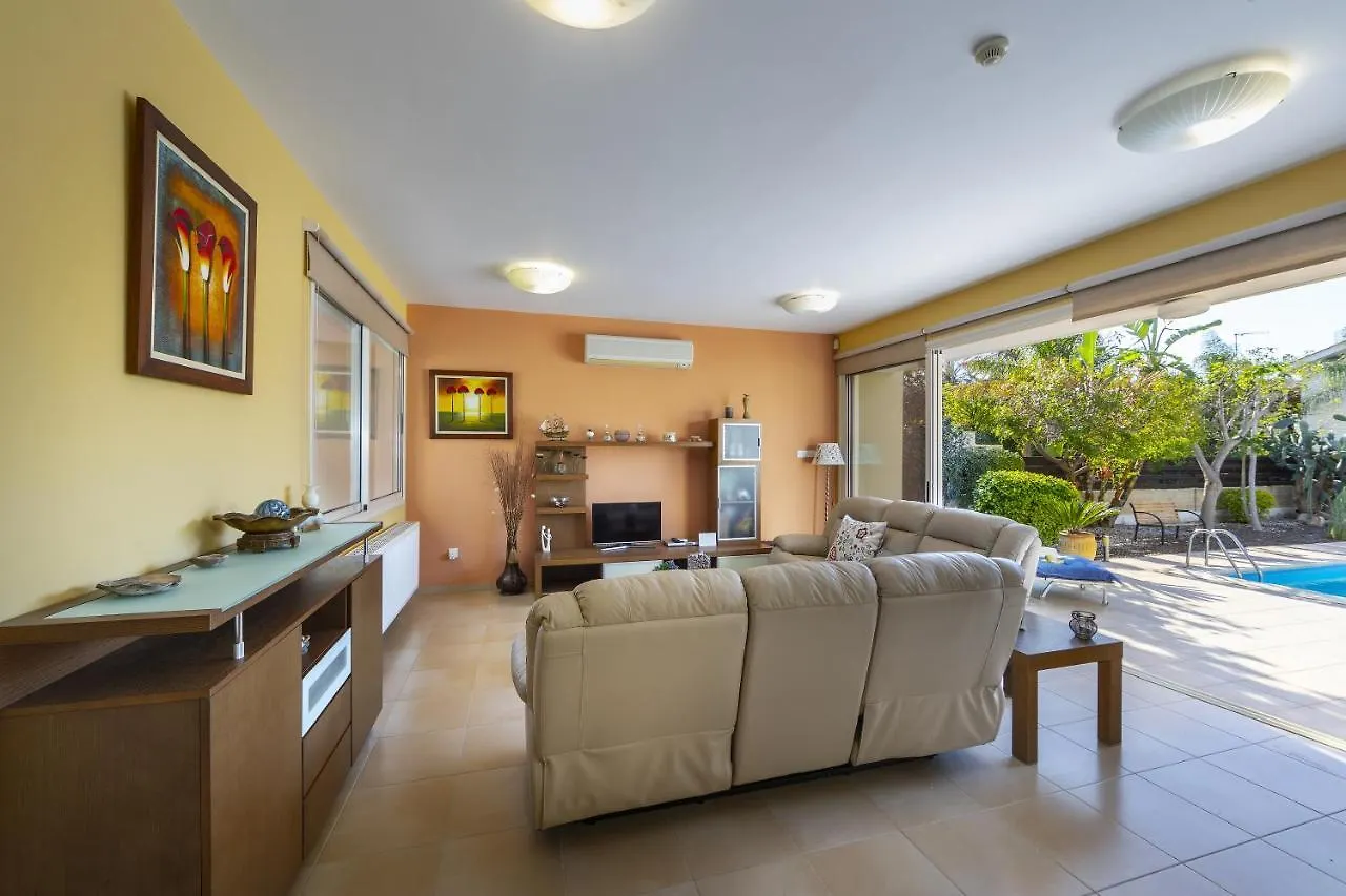 Larnaca Villa Anthea 12 0*,